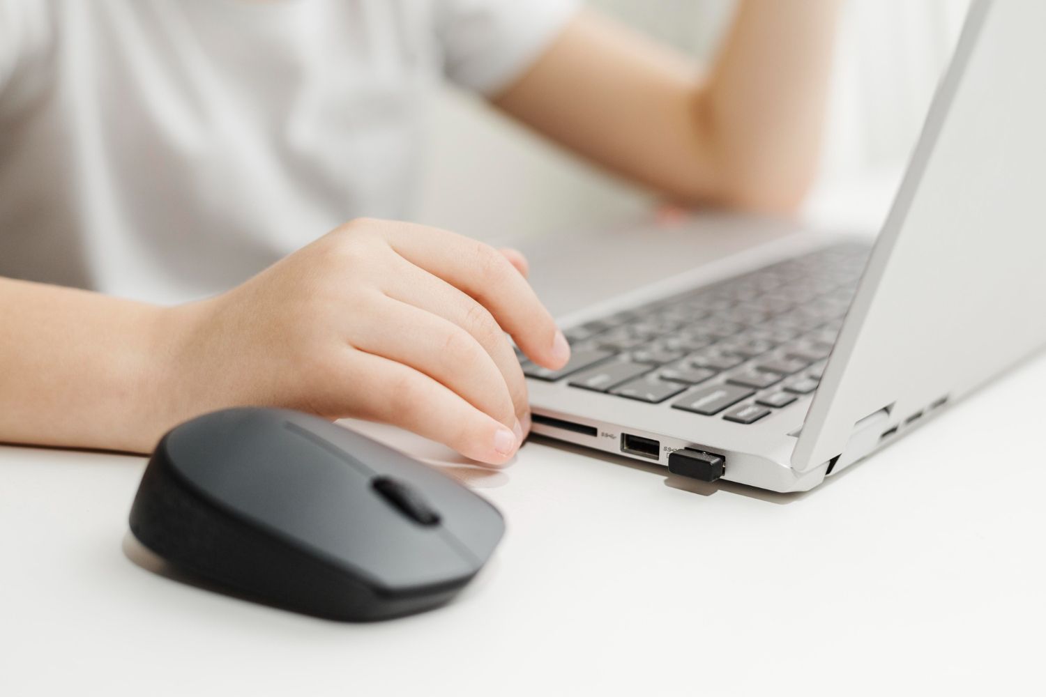 mouse-pentru-laptop